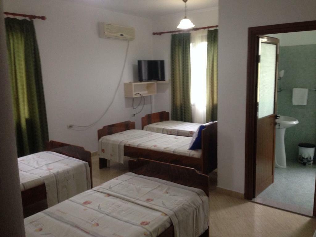 Hotel Moris Durres Exterior photo